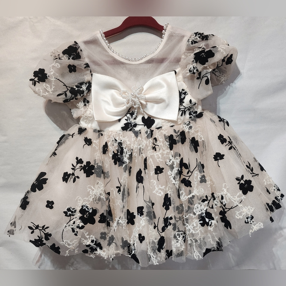 NWOT Unbranded Elegant Floral Kids Dress with Bow